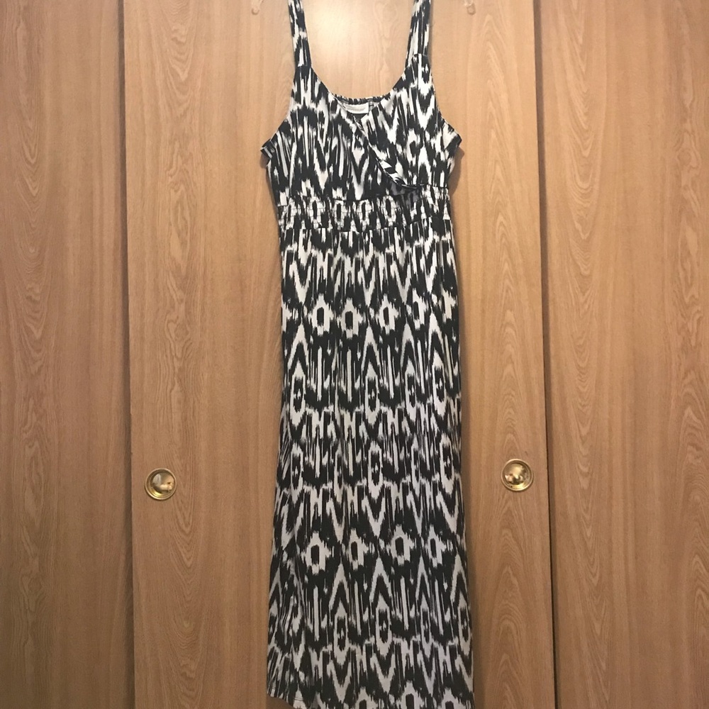 Black and white maxi dress
